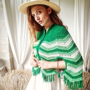 Vintage Handmade Crochet Shawl✌🏽🍃